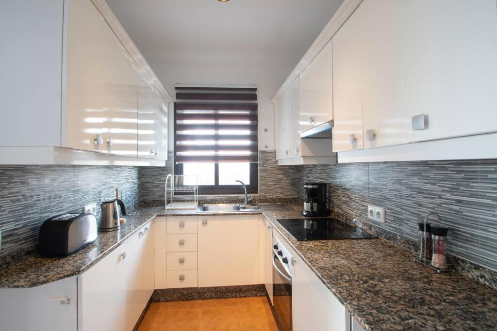 Casa Marlay Spacious, Heated Pool, Bbq & Fast Wi-Fi Only 15 Minutes Walk To Town ปลายาบลังกา ภายนอก รูปภาพ
