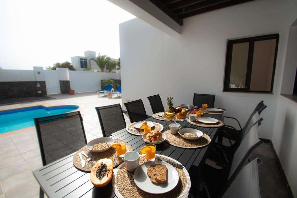 Casa Marlay Spacious, Heated Pool, Bbq & Fast Wi-Fi Only 15 Minutes Walk To Town ปลายาบลังกา ภายนอก รูปภาพ