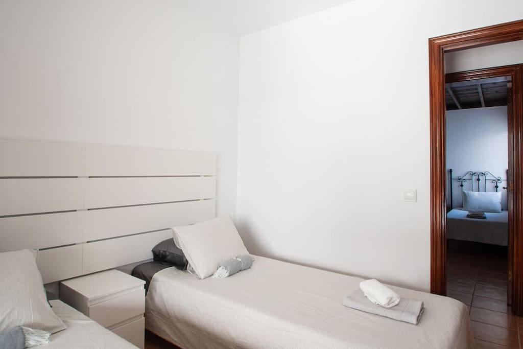 Casa Marlay Spacious, Heated Pool, Bbq & Fast Wi-Fi Only 15 Minutes Walk To Town ปลายาบลังกา ภายนอก รูปภาพ