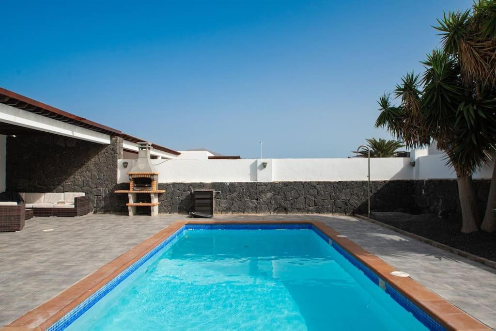Casa Marlay Spacious, Heated Pool, Bbq & Fast Wi-Fi Only 15 Minutes Walk To Town ปลายาบลังกา ภายนอก รูปภาพ